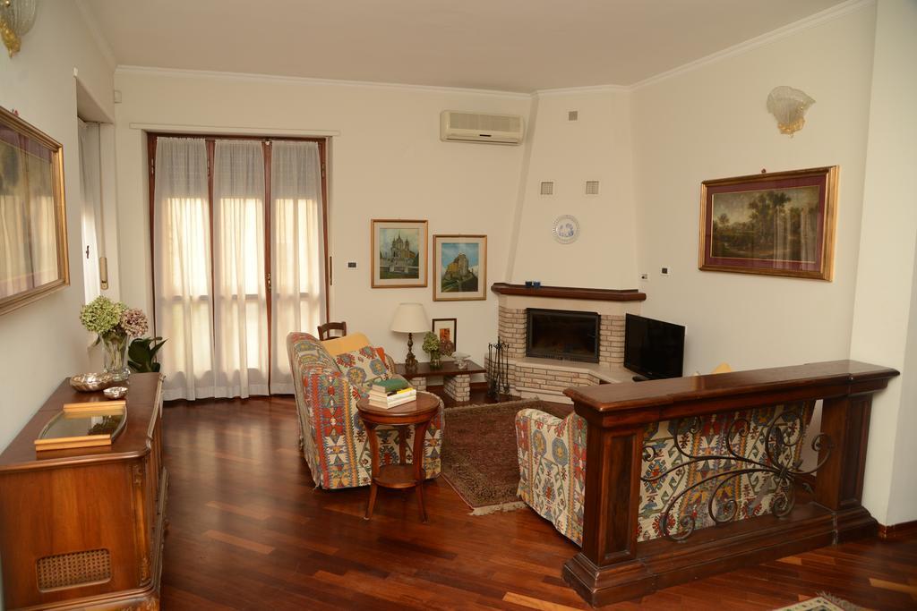 Casa Delle Ortensie Panzió Alpignano Kültér fotó